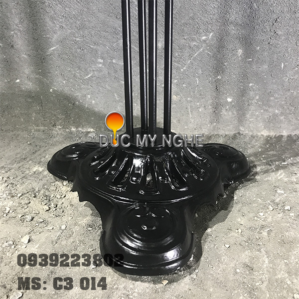 Bàn cafe 3 chân gang đúc C3 014